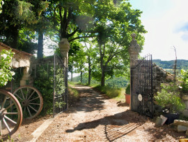 ARDECHE BELLE DEMEURE XVIIème Le Cheylard