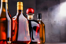 ARMAGNAC – A CEDER CHAI + GRAND STOCK DE QUALITE Mauleon D'armagnac