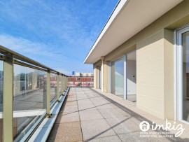 Attique rare 57 m² + 49 m² terrasse triple expo Villeurbanne