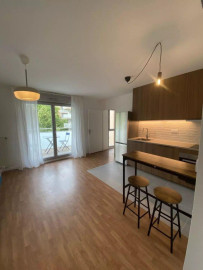 Beau 2P meublé 40m² avec balcon et parking Cergy