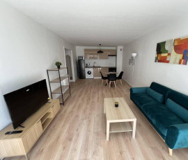 Beau 2P meublé 46m²  rénové avec balcon Courbevoie