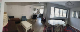 Beau et grand studio meublé 43m² Buttes Chaumont Paris 19ème