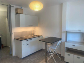 Beau studio meublé 16m²  Bas Faron rénové Toulon