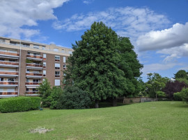 Bel appartement rénové dans un parc arboré Dijon