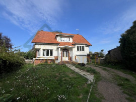 Belle Maison de campagne avec sous-sol, grand jardin et garage Clastres