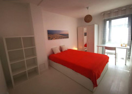 Chambre avec balcon en coloc 91m² Pessac