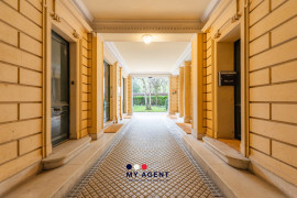 Chambre de service à rénover Paris 16ème