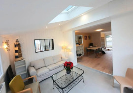 Chambre lumineuse dans belle maison en coloc Angers