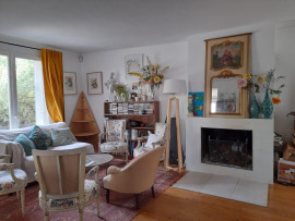 Chambre + sdb dans maison familiale proche Paris Suresnes