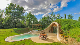 DOMAINE LUXUEUX D'HEBERGEMENTS INSOLITES EN PERIGORD Les Eyzies De Tayac-Sireuil