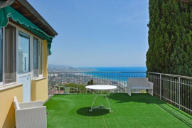 ENDROIT PRIVILÉGIÉ AVEC VUE PANORAMIQUE SUR LA MER Menton