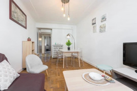EXCLUSIVITE ANTIBES CENTRE : location 2 pièces meublée à l'année Antibes
