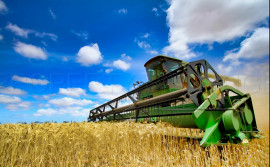GERS – EXPLOITATION AGRICOLE – 268 HA – 2 LACS Castelnavet