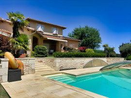 GERS PROPRIETE DE CHARME AVEC PISCINE SUR 8 800 M² Mirande