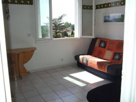 Grand studio 28 m2 meublé au calme Montpellier
