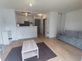 Grand studio meublé résidence sécurisée Stains