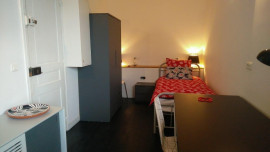 Grande Studette tout confort, calme et claire Paris 16ème