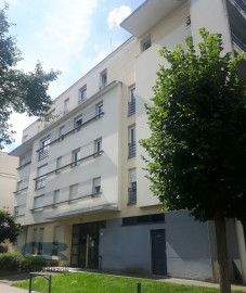 HOPITAL CENTRAL - F1 loué à vendre Nancy