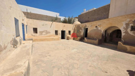 HOUCH DJERBIEN À HOUMT SOUK DJERBA ZU Artins