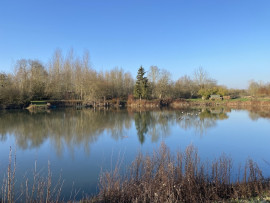 HUTTE DE CHASSE DANS L'AISNE (VALLEE DE L'OISE) Laon