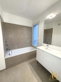 Joli 3 pièces en RDJ surélevé - Cogolin Cogolin