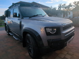 Land Rover Defender 110 London
