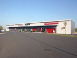 Local d'activités de 352 m² à louer – Neuville-de-Poitou (86) Neuville-de-Poitou