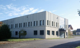 Location d'un local d'activités d'une surface de 980 m² proche de Genève Saint-Laurent-en-Grandvaux