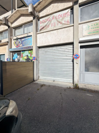Location Entrepôts / Locaux d’activités La Penne-sur-Huveaune 13821 La Penne-sur-Huveaune