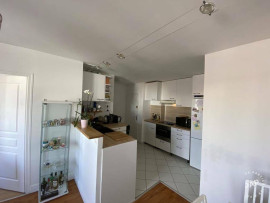 Location meublée appartement 2 pièces 50 m² Puteaux