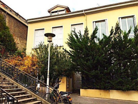 LOFT avec terrasse, atypique, beaucoup de cachet Lyon 4ème