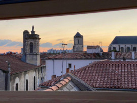 Loft de charme meublé 35m² en hyper centre La Rochelle