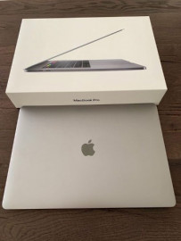 MacBook Pro 15 pouces avec barre tactile 2018 Créteil