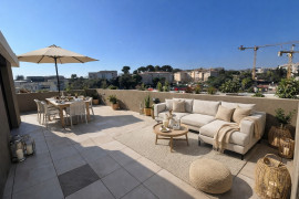 Magnifique 3 Pièces dernier étage terrasse ANTIBES Antibes