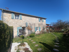 Maison de Charme Atypique 4 Pièces Le Monestier