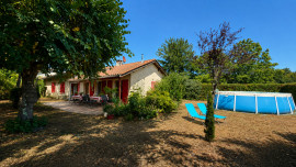 MAISON DE PLAIN-PIED 115 m² • 1 285 m² DE TERRAIN • 5 PIECES - PISCINE/TERRAIN PETANQUE Frontenas
