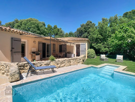 Maison de plain pied avec jardin et piscine Pélissanne