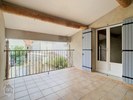 Maison de Village avec cour et terrasse Mollégès