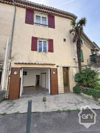 Maison de Village de Type 4 avec garage. Sénas