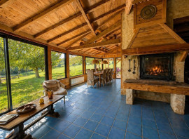 Maison en pierre avec 2 gîtes, piscine  et 6,5 hectares de terrain – secteur Lalinde Calès