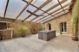 Maison en pierre de caractère avec gîte Noaillan