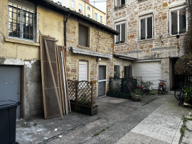 MAISON EN PIERRE EN COUR D’IMMEUBLE - AIRBNB / LOVEROOM / COURTE DURÉE Lyon 3ème