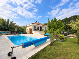 Maison familiale avec piscine et garage Saint-Louis-de-Montferrand