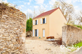 Maison moderne de 93m² sur terrain clos de 476m² Touquin
