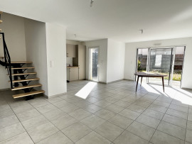 Maison récente avec jardin et garage – 3 chambres – Angers Sainte-Gemmes-sur-Loire