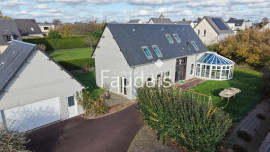 Maison Saint-Gilles volumes généreux 189 m2  st gilles