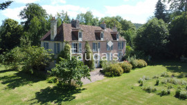 Manoir 18 ème siècle avec gite au coeur de la Suisse Normand thury harcourt