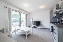 NICE / FABRON - Studio MEUBLE avec terrasse et garage Nice