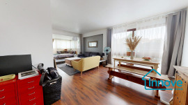 Parly 2 : appartement 3 pièces de 75 m² avec loggia, cave et p Le Chesnay-Rocquencourt