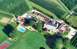 PERIGORD NOIR DOMAINE D’EXCEPTION MARIAGES 100 HA Le Bugue